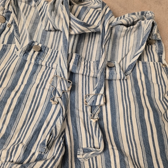 Squeeze Jeans Overall Shorts Denim Blue y2k Eyelace Ruffle Trim Whimsy Cottage L - Picture 13 of 15